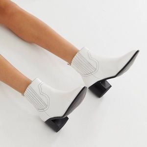 Western Boots in white